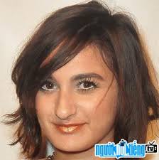 Nhà thiết kế thời trang Phoebe Dahl