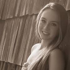 Victoria Eberhardt (@VicEbs12)