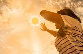 Risks of sunstroke rise as temperatures increase - Oman Observer