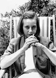 Adelphi milano pubblica letteratura di ogni epoca e paese, saggi su filosofia, religione, culture dell'asia, scienze, arti. The Austere Fiction Of Fleur Jaeggy The New Yorker