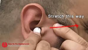 So if you have trouble keeping your apple's earpods in your ear while doing any sort of activity (walking, running, lounging around, etc…), check out earhoox. 15 Hacks To Stop Earbuds From Falling Out While Jogging How To Fix Headphones