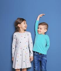 Anak perempuan usia 6 tahun sudah memiliki kemampuan untuk menentukan pakaian mana yang mereka sukai. Kicau Kecil Online Shop Fashion Pakaian Anak Dan Bayi