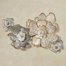 Grand Allure Floral Metal Wall Art In 2020 Floral Metal Wall Art Metal Walls Wall Art