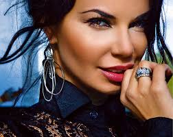ɛˈdɨta ˈɡurɲak) (born 14 november 1972) is a polish pop singer with a career spanning 3 decades. Edyta Gorniak Trafila Do Szpitala W Jakim Jest Stanie Viva Pl