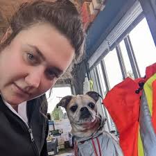 Yer Mom (@MonMothball)