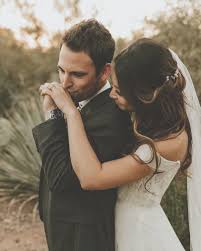 Intimate Bride And Groom Pose Photo At Desert Garden Wedding At El Chorro In Sco In 2020 Groom Poses Wedding Picture Poses Wedding Couple Poses