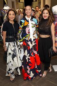 Datin ezurin yaacob, pernah sekali menghiasi cover glam pada jun 2008 dan isu tersebut terus menjadi the talk of the town. Ezurin Khyra Over A Decade Of Glam Style In Photos Tatler Malaysia