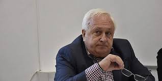 Am completat formularul de amanare a ratelor la bcr, am primit mesaj ca a fost receptionata cu succes si voi fi contacta in termen de maxim 15 zile. Nistor Tatar Actualul Primar De RÄdÄuÈi Nu A FÄcut Nimic De Cand E In FuncÈie Nu A FÄcut Decat SÄ UrmÄreascÄ Ce Face Tatar Sau Andronachi Suceava News Online