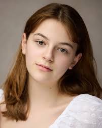 Daisy Meyer's Instagram, Twitter & Facebook