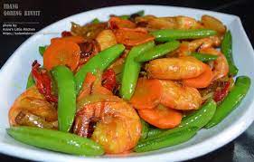 Udang goreng tamarind ini menggunakan bahan utama berupa udang galah, sedangkan bumbu tamarindnya terdiri atas garam, kunyit, dan bawang putih. Amie S Little Kitchen Udang Goreng Kunyit