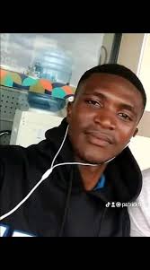 🚨👀 No manager in Premier League history has reached 10 wins in fewer  matches from the start of their career in the competition than Liverpool's  Arne Slot… level with Hiddink and Ancelotti. Wow! 🔴✨