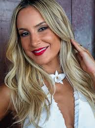 Resultado de imagem para ClÃ¡udia Leitte