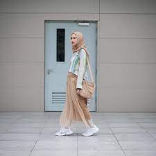 Dari portal wikipedia, zaskia adya mecca (lahir di jakarta, 8 september 1987). 10 Style Hijab Zaskia Mecca Bersaudara Santai Tapi Kece Banget