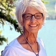 Anne Winston's Instagram, Twitter & Facebook