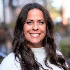 Kara Delk's Instagram, Twitter & Facebook