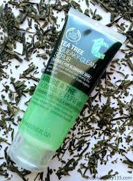 I luckily went on meds and am acne free before i even received this body shop always says that this product is their best seller ( or based on what i remember they always highlight this small product somehow). Review Tea Tree Squeaky Clean Scrub The Body Shop Bubblybeauty