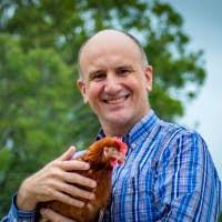 Jose Quinteros's Instagram, Twitter & Facebook