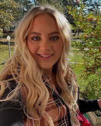 Good morning from Sweet Home Alabama! #selfie #goodmorning #alabama  #roadtrip #travel #bama #sweethomealabama #vacation #coffee