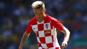 Voetbal is zeer populair onder de jongens, vooral dan hibernian football club. Kroatie Shirt Rakitic Soccerfanshop Nl