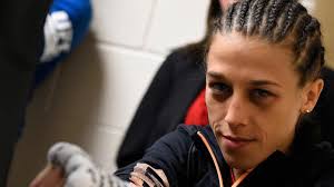 Walczące kobiety to nie jest nic nowego w sportach walki, ale kobiety które potrafią walczyć błyskotliwie. Jedrzejczyk Motivated To Make History Ufc