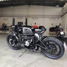 10 1k likes 33 comments caferacers and custom bikes gentlebikers on instagram would you ride this beast tag som bike bmw cafe racer cafe racer bikes