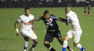 Vasco confirma a saída de carlinhos e anuncia também a rescisão de marcos jr. Vasco So Empata Com O Fortaleza Mas Deixa A Zona De Rebaixamento Esportes R7 Futebol