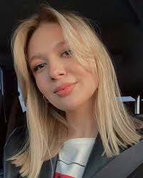 Adult costume with many flowers?