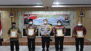 Baladin, zehra gunes, dan meryem boz. 7gorlcnl1oc78m