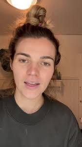 Mia Knight's Instagram, Twitter & Facebook