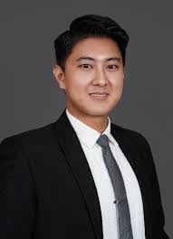 Gerard Barron's Instagram, Twitter & Facebook