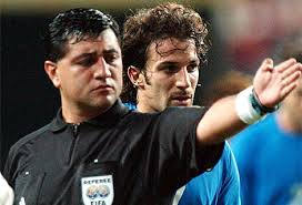 Il riferimento del trap all'esperienza in prigione di byron moreno fa riferimento a quanto accaduto all'arbitro nelle stagioni successive a quel. El Ex Arbitro Byron Moreno Es Detenido Por Posesion De Heroina Deportes Elmundo Es