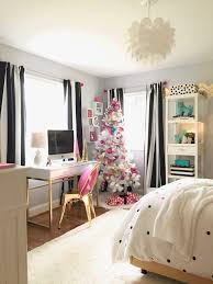 Free for commercial use no attribution required high quality images. Decorating A Teen Room For Christmas Black White Gold And Hot Pink