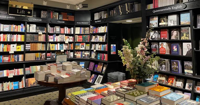 Royal Family: London's oldest bookshop that's supplied Buckingham Palace  with books for over 200 years - My London