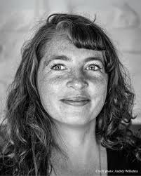 ENTREVUE ÉCLAIR ⚡ LOUIS ROUSSEL Qu'est-ce qui habite un·e auteur·trice au  moment d'écrire? Quelle image persiste après la dernière page? Découvrez  les réponses de Louis Roussel dans cette entrevue filmée lors du