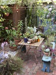 21 Bohemian Garden Ideas I Do Myself Small Courtyard Gardens Courtyard Gardens Design Small Cottage Garden Ideas