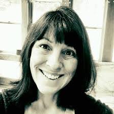 Erica Travis's Instagram, Twitter & Facebook