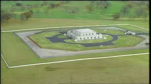 The original construction cost of the gold bullion depository was $560 conspiracy theorists often claim that the gold vaults at fort knox are empty, but the united states government contends that fort knox houses a ton of gold. After 40 Years Fort Knox Opens Vault To Civilians Whas11 Com