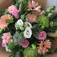 The gift basket connection offers a wide variety of gift baskets & flowers for same day delivery. Wellington Flower Co Delivers Quality Flowers Throughout Wellington