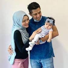 Datuk wira dr maznah hamid adalah nama yang tidak asing lagi dalam dunia usahawan wanita. Comelnya Cucu Arwah Iron Lady Datuk Maznah Hamid Sedondon Baju Raya Dengan Mummy Daddy Nona