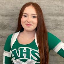 Alyssa Bustillos's Instagram, Twitter & Facebook