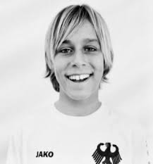 Kai Schmitz Sanchidrian — International Surfing Association