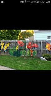 Have you actually already totally settled on the idea of painting a lovely flower inspired mural on your fence but now you're scrolling through hoping to find some tutorials and guidance when it comes to how you should paint different flowers of different shapes and sizes? Garden Decking Fence Yards 27 Ideas Garden Fence Art Garden Mural Backyard Fences