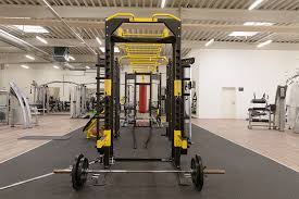 Wir sind das neue 24h fitnesscenter mit über m² in schloß holte. Athletico Das Fitnesscenter