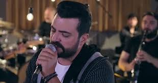 Ozan Sönmüyor Ateşimiz Yep Yeni şarkı 2011 şarkı Sözü Hq Vazgectim Cihan Yildiz Akustik Performans Youtube Pop Muzik Yildiz Muzik