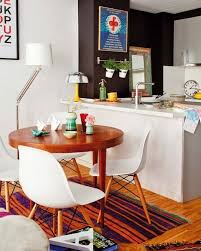 Kleine Kuche Mit Kochinsel Und Kleiner Essplatz Wohnung Einrichten Kleine Wohnung Einrichten Wohnung