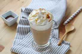 Recette Frappuccino De Starbucks Maison En Pas A Pas Recette Alimentation Petit Dessert Recette