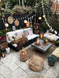 Our Favorite Patio Spaces Tips To Bring Boho Vibes To Outdoor Living Green Wedding Shoes In 2020 Backyard Decor Boho Decor Inspiration Patio Decor