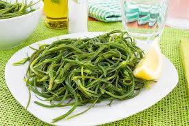 Per pulire gli agretti basta usare un coltellino per eliminare le radichette alla base, la parte terminale dei il modo migliore per gustare gli agretti è cuocerli al vapore o lessarli. Agretti Lessi Tempo Di Cottura E Calorie Ginger Tomato