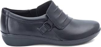 Clarks Women's Everlay Heidi Slip-On Loafer, Black Leather, 12 Narrow :  Amazon.ca: Clothing, Shoes & Accessories