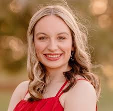 Amanda Moncrief's Instagram, Twitter & Facebook